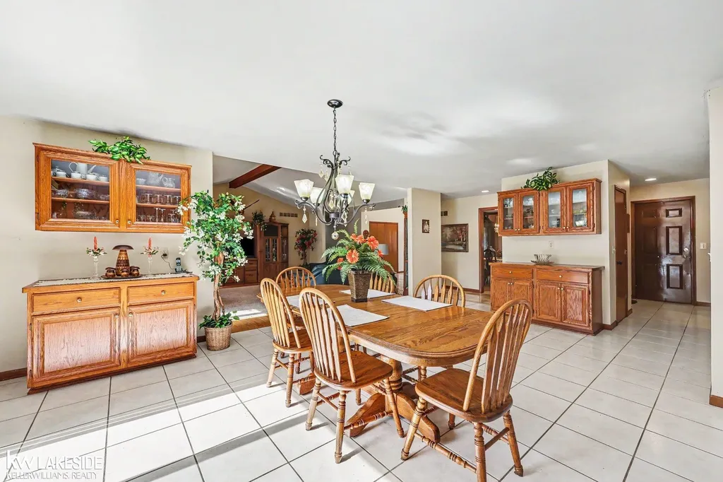 53710 Wellington Drive Shelby Charter Township MI 48315