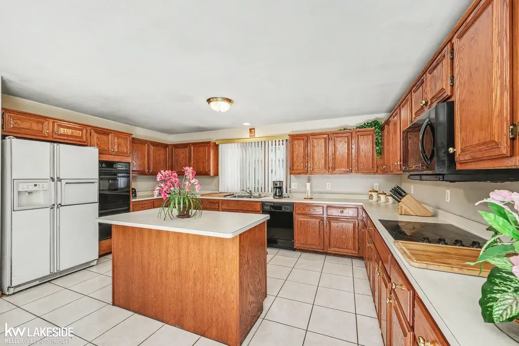 53710 Wellington Drive Shelby Charter Township MI 48315
