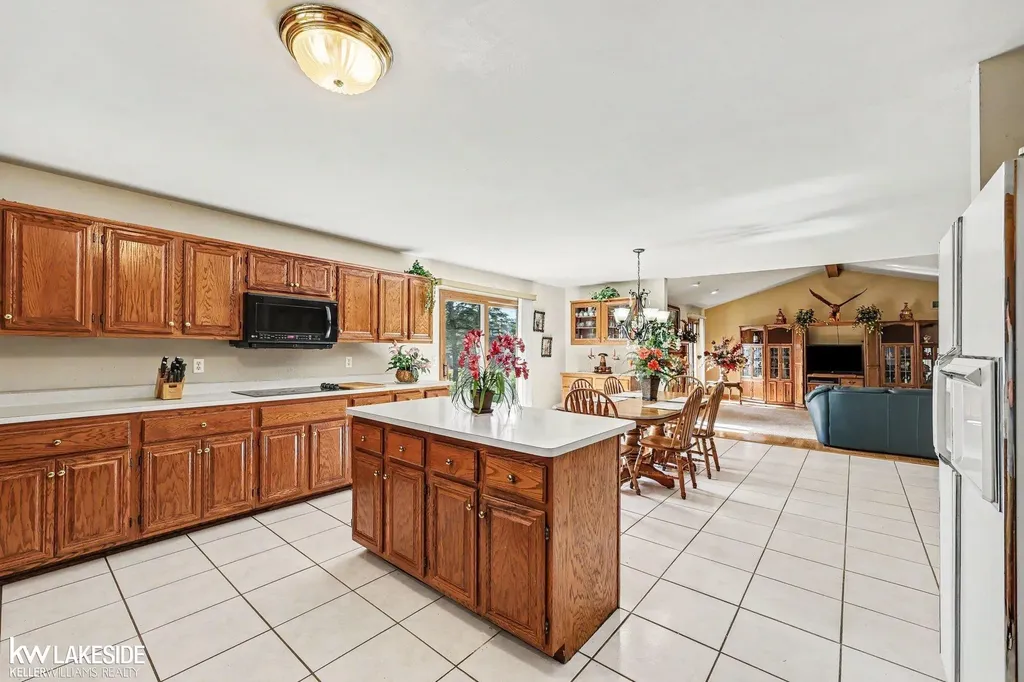 53710 Wellington Drive Shelby Charter Township MI 48315