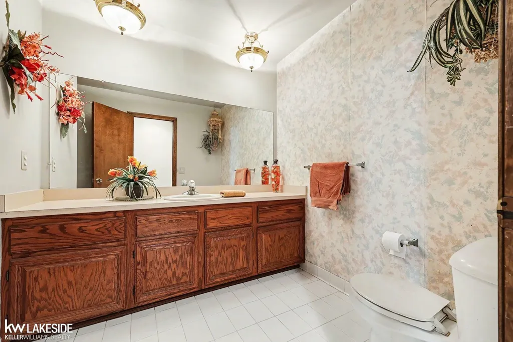 53710 Wellington Drive Shelby Charter Township MI 48315