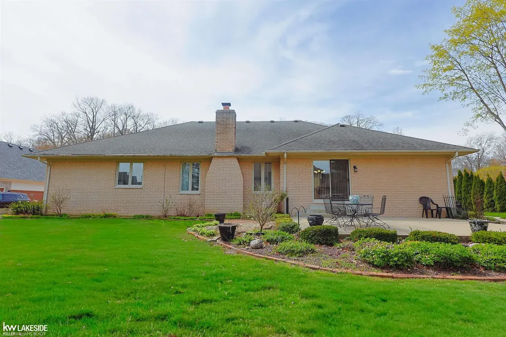 53710 Wellington Drive Shelby Charter Township MI 48315