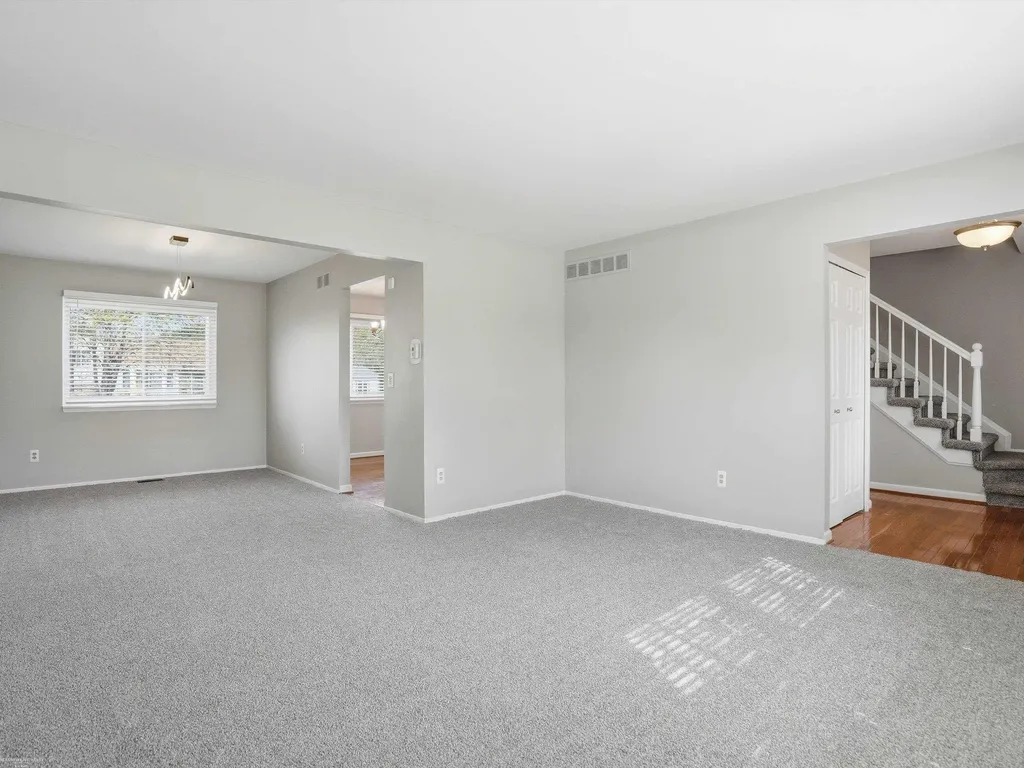 1405 Shaker Drive Troy City MI 48083