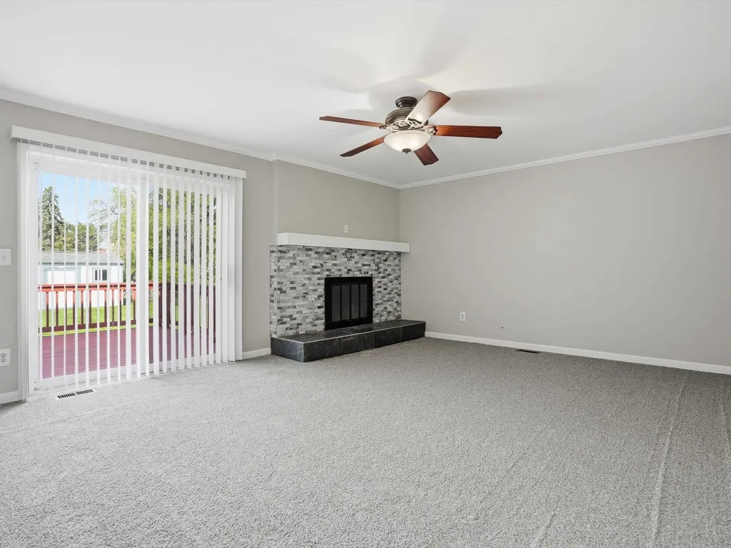 1405 Shaker Drive Troy City MI 48083