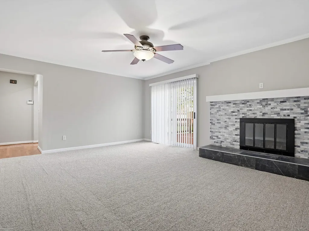 1405 Shaker Drive Troy City MI 48083
