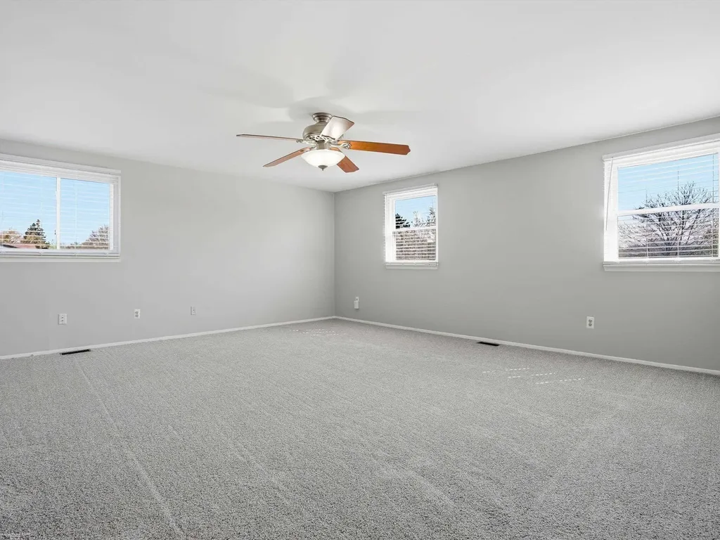 1405 Shaker Drive Troy City MI 48083