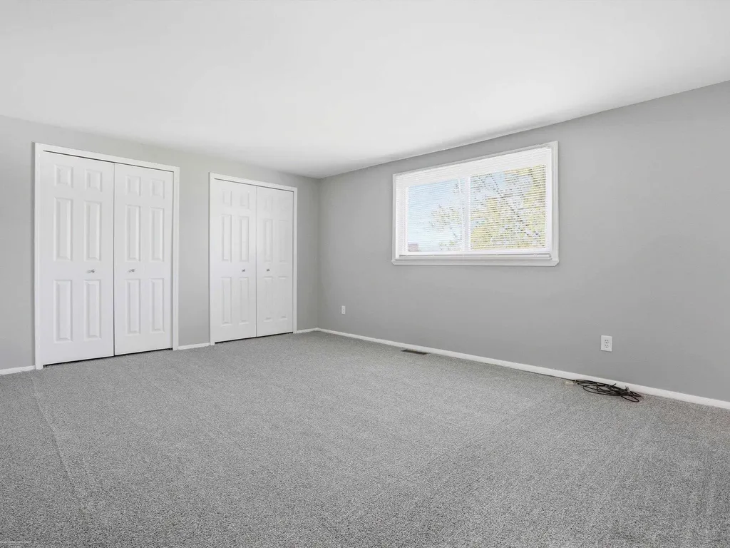 1405 Shaker Drive Troy City MI 48083