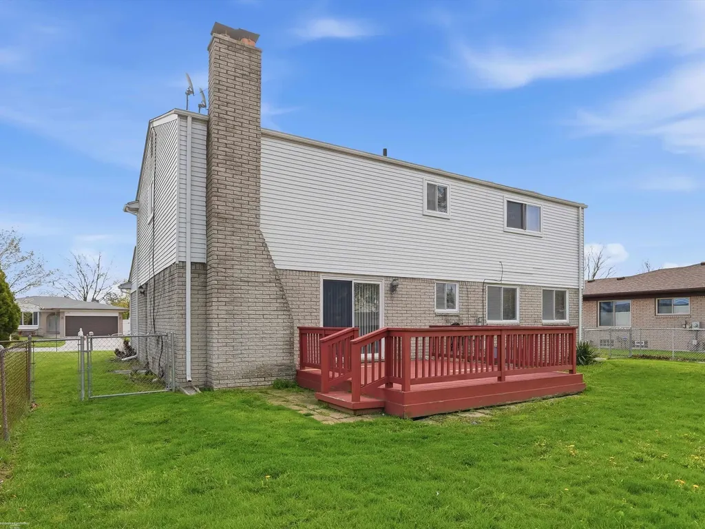1405 Shaker Drive Troy City MI 48083