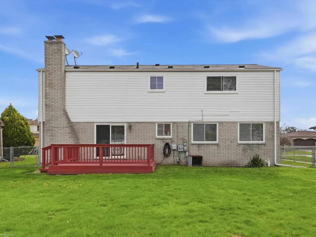 1405 Shaker Drive Troy City MI 48083