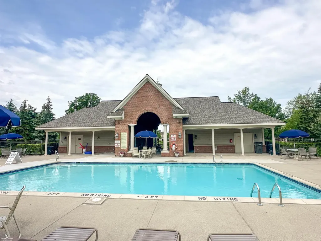15368 Yale Drive Clinton Charter Township MI 48038