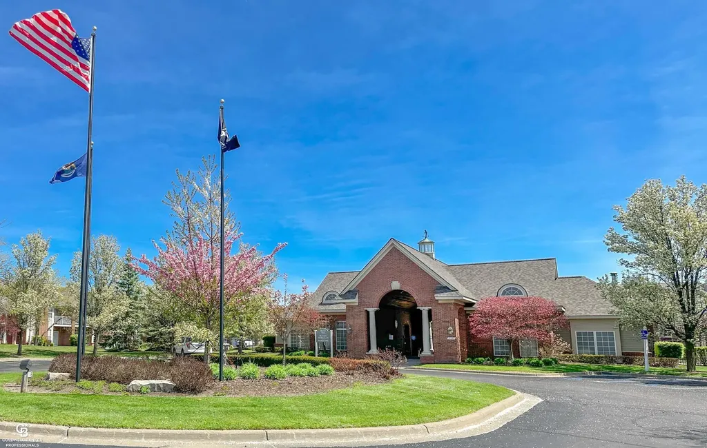 15368 Yale Drive Clinton Charter Township MI 48038