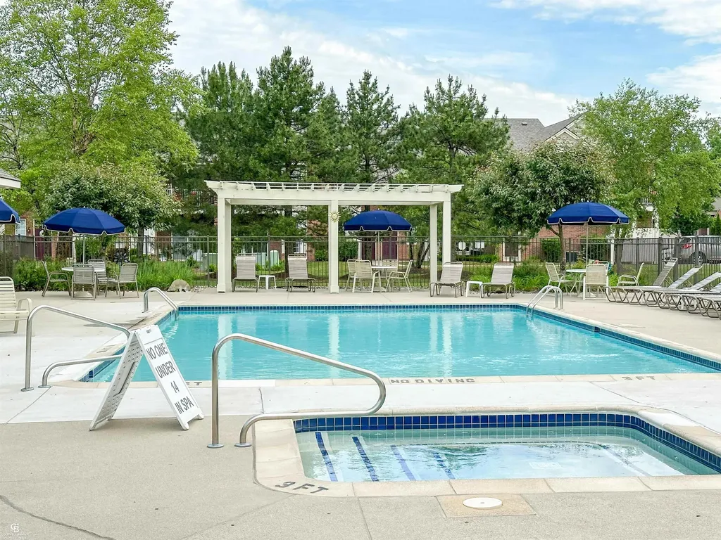 15368 Yale Drive Clinton Charter Township MI 48038