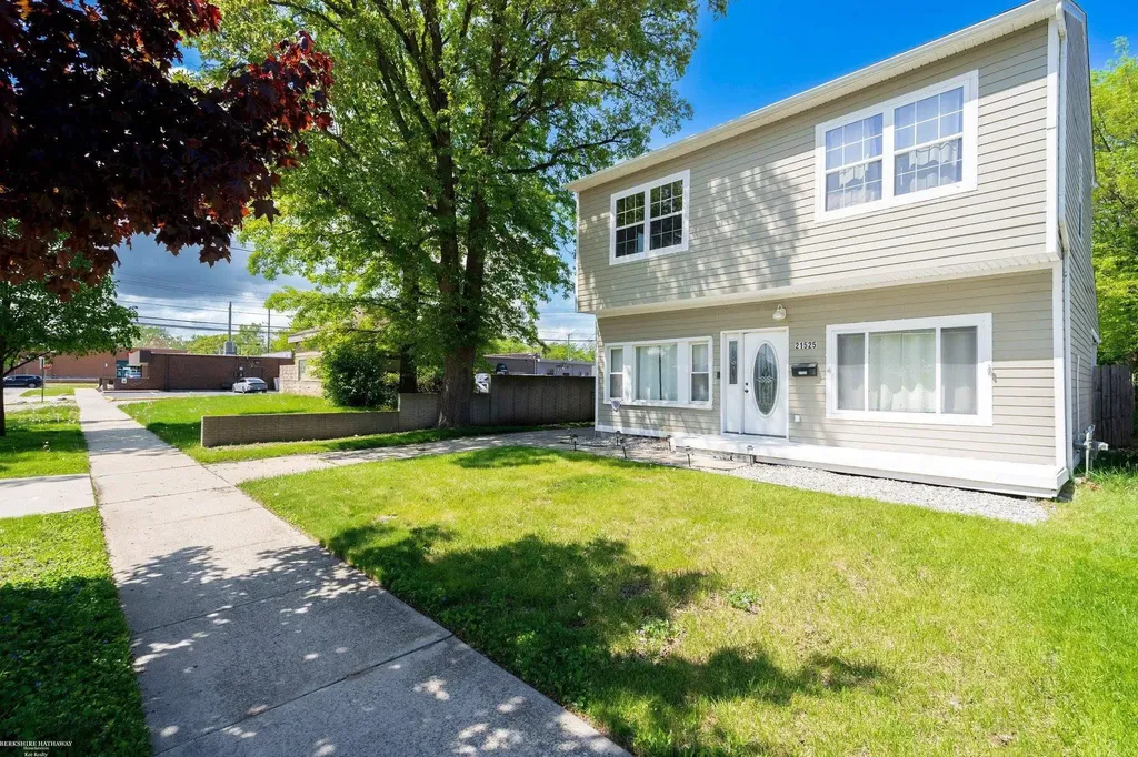 21525 Brys Drive St. Clair Shores City MI 48080