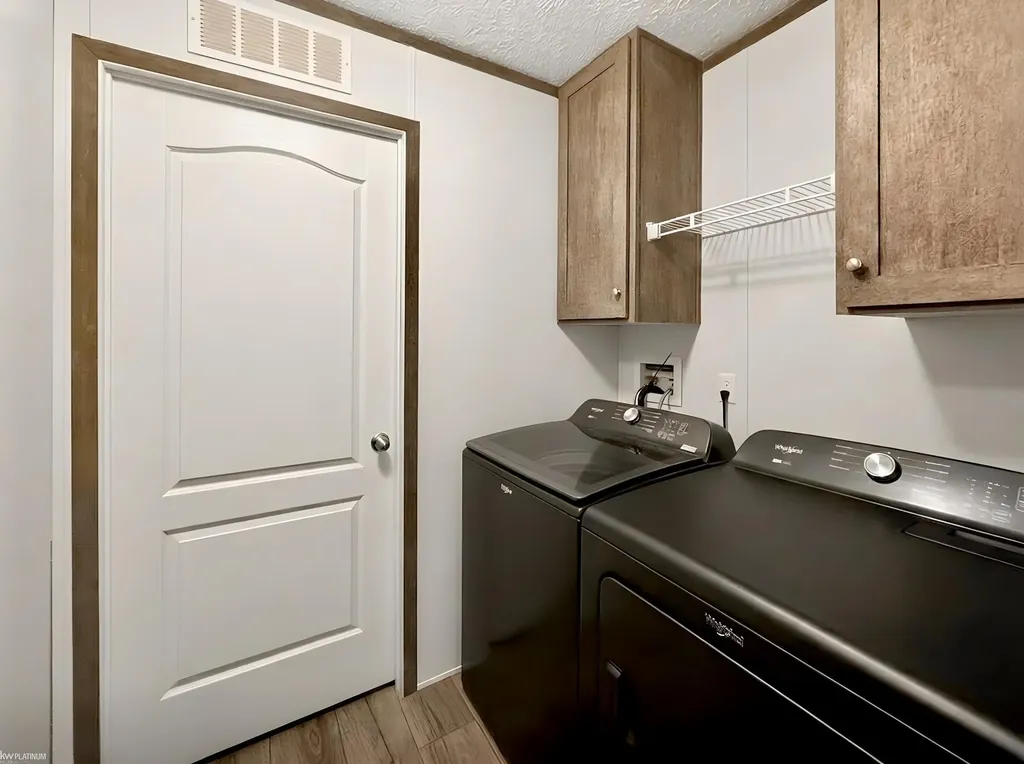 15369 Cartier Drive Clinton Charter Township MI 48038