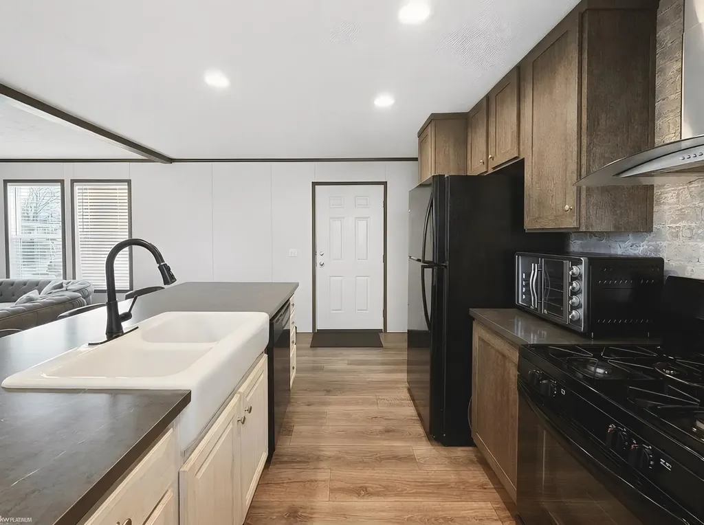 15369 Cartier Drive Clinton Charter Township MI 48038
