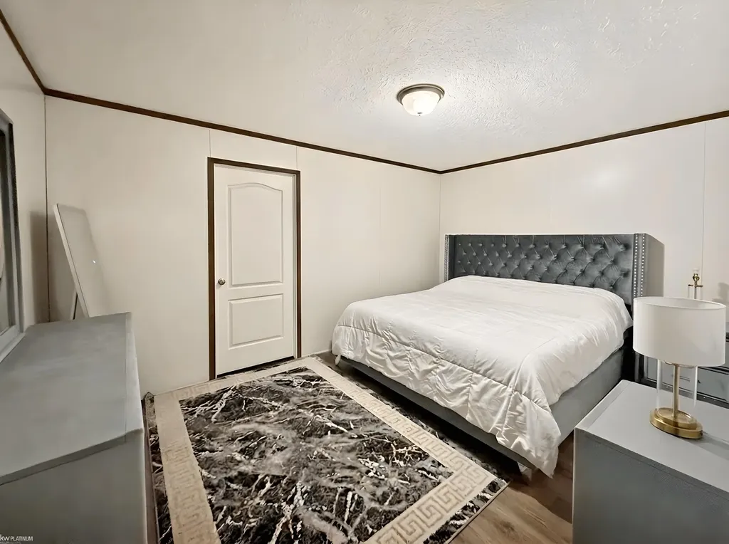 15369 Cartier Drive Clinton Charter Township MI 48038