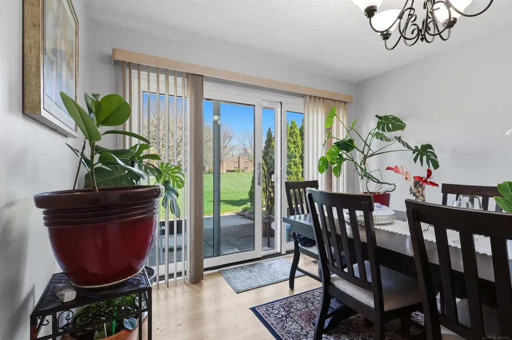 42211 Toddmark Ln Lane Clinton Charter Township MI 48038