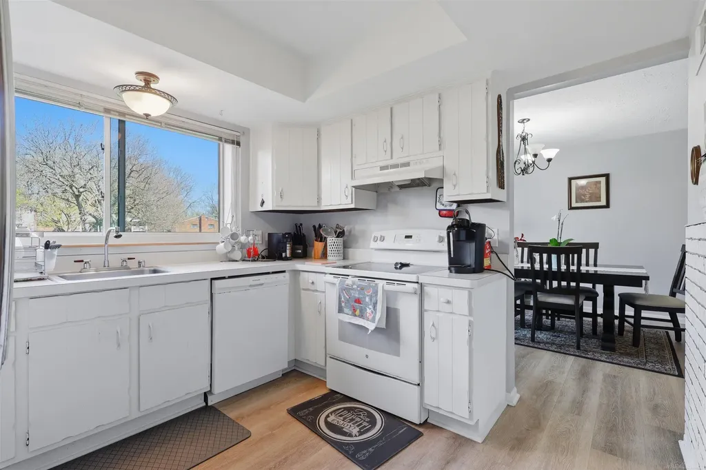 42211 Toddmark Ln Lane Clinton Charter Township MI 48038