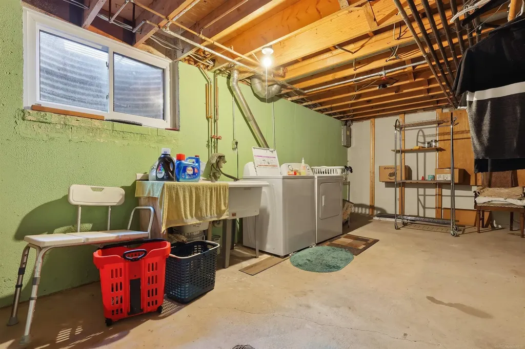 42211 Toddmark Ln Lane Clinton Charter Township MI 48038