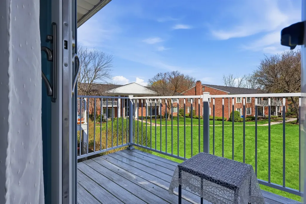 42211 Toddmark Ln Lane Clinton Charter Township MI 48038