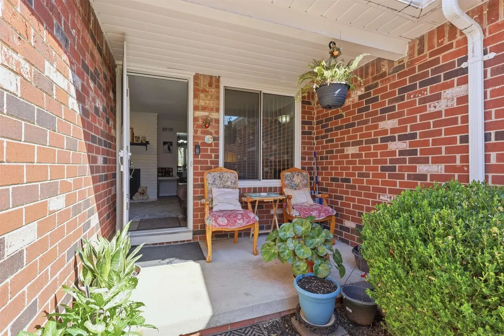 42211 Toddmark Ln Lane Clinton Charter Township MI 48038