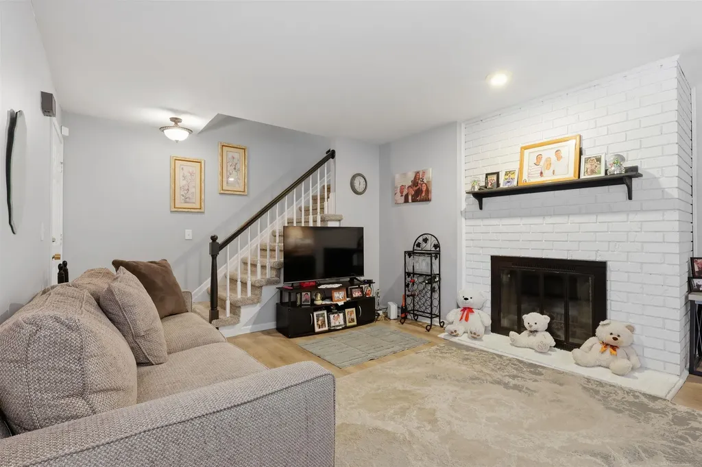 42211 Toddmark Ln Lane Clinton Charter Township MI 48038
