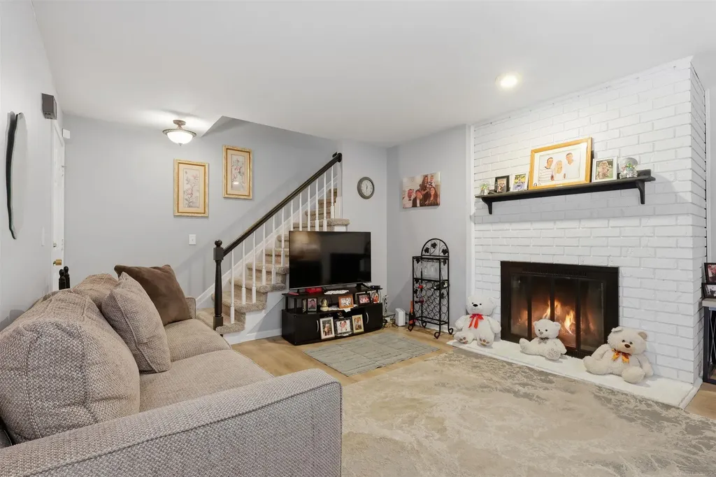 42211 Toddmark Ln Lane Clinton Charter Township MI 48038