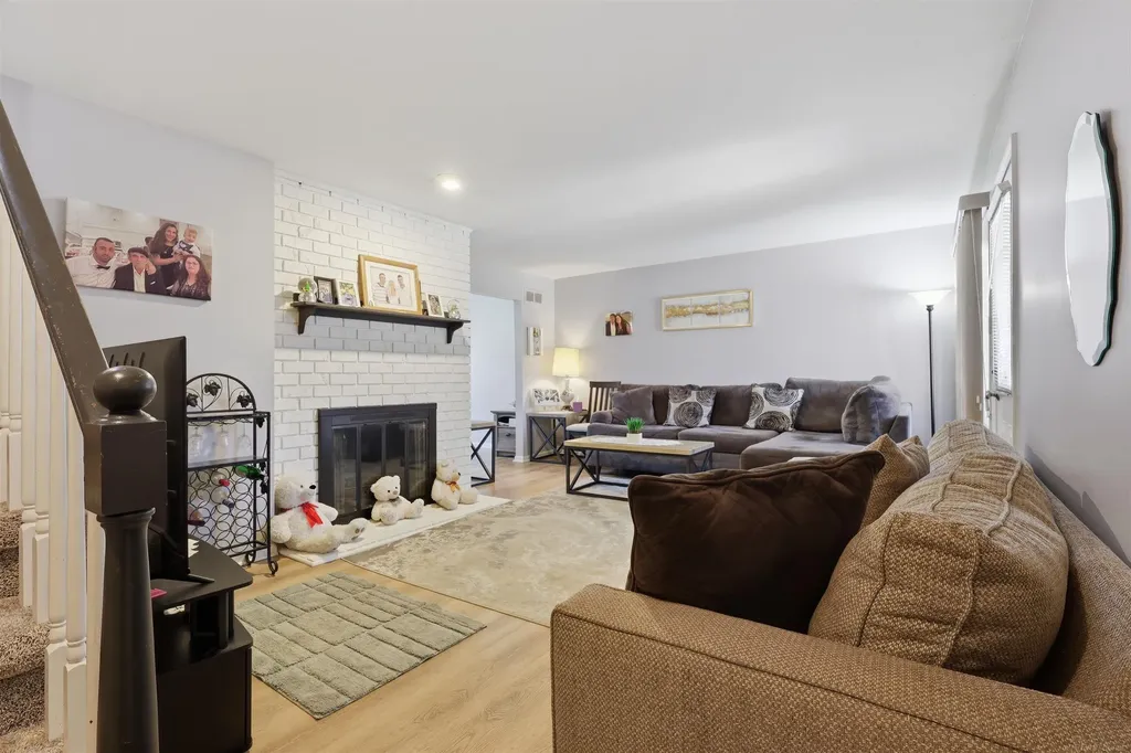 42211 Toddmark Ln Lane Clinton Charter Township MI 48038