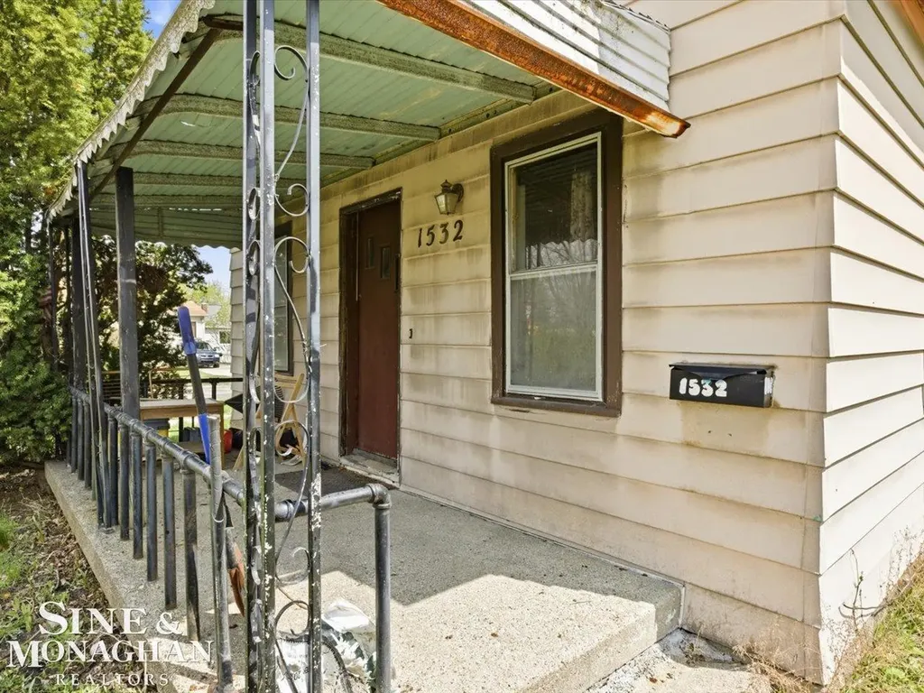 1532 Poplar Street Port Huron City MI 48060