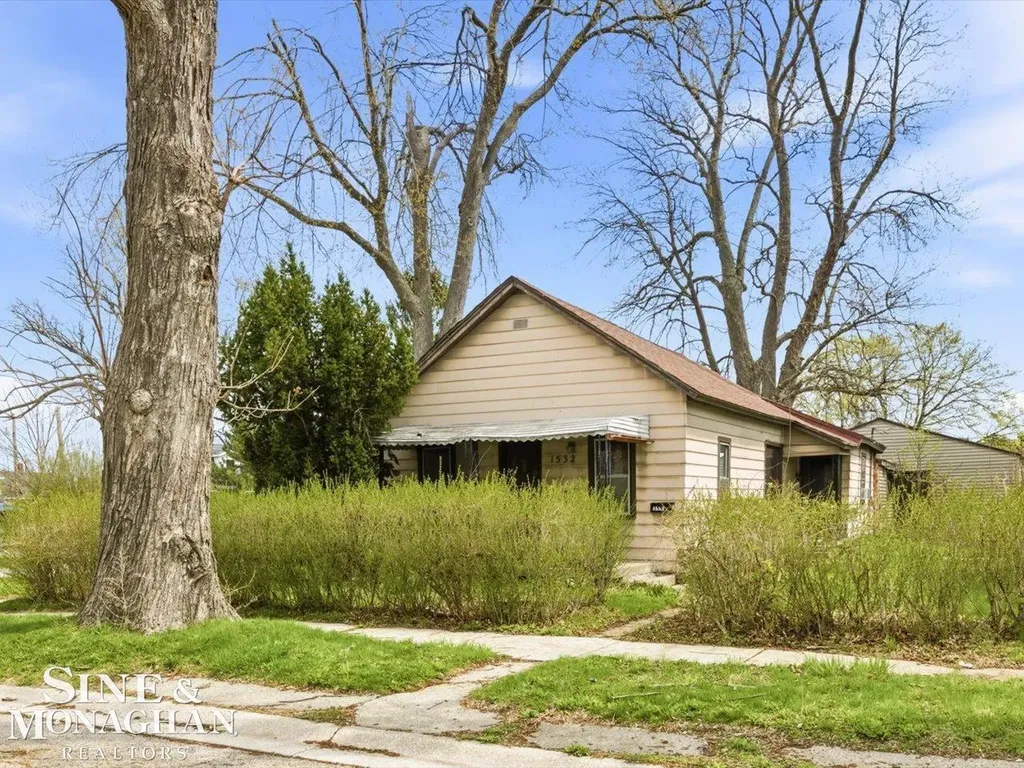 1532 Poplar Street Port Huron City MI 48060
