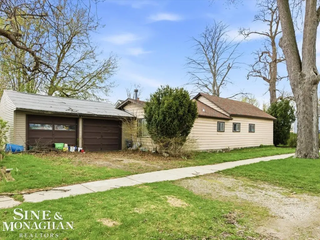 1532 Poplar Street Port Huron City MI 48060