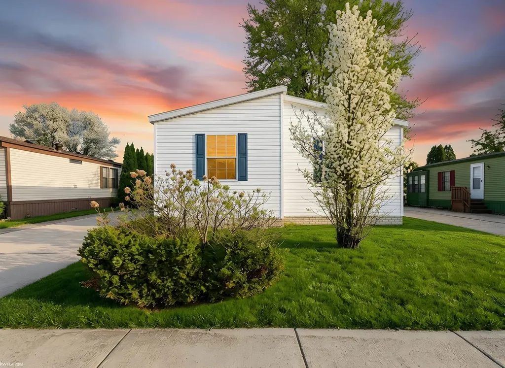 49982 Pennbrook Court Shelby Charter Township MI 48317