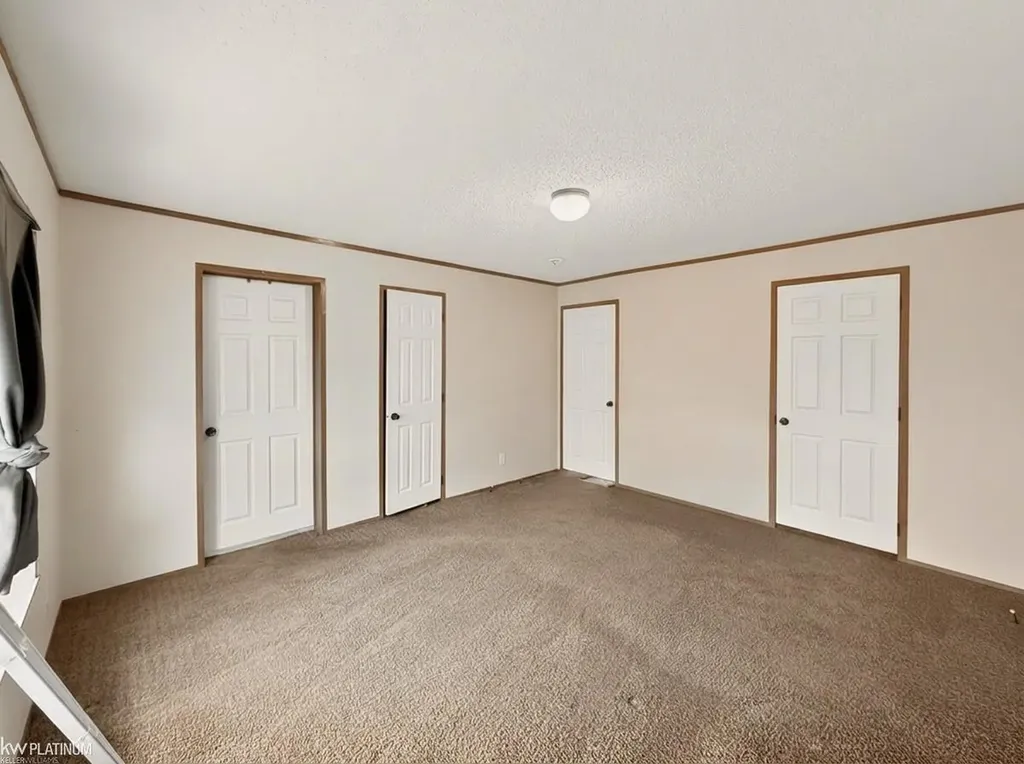 49982 Pennbrook Court Shelby Charter Township MI 48317