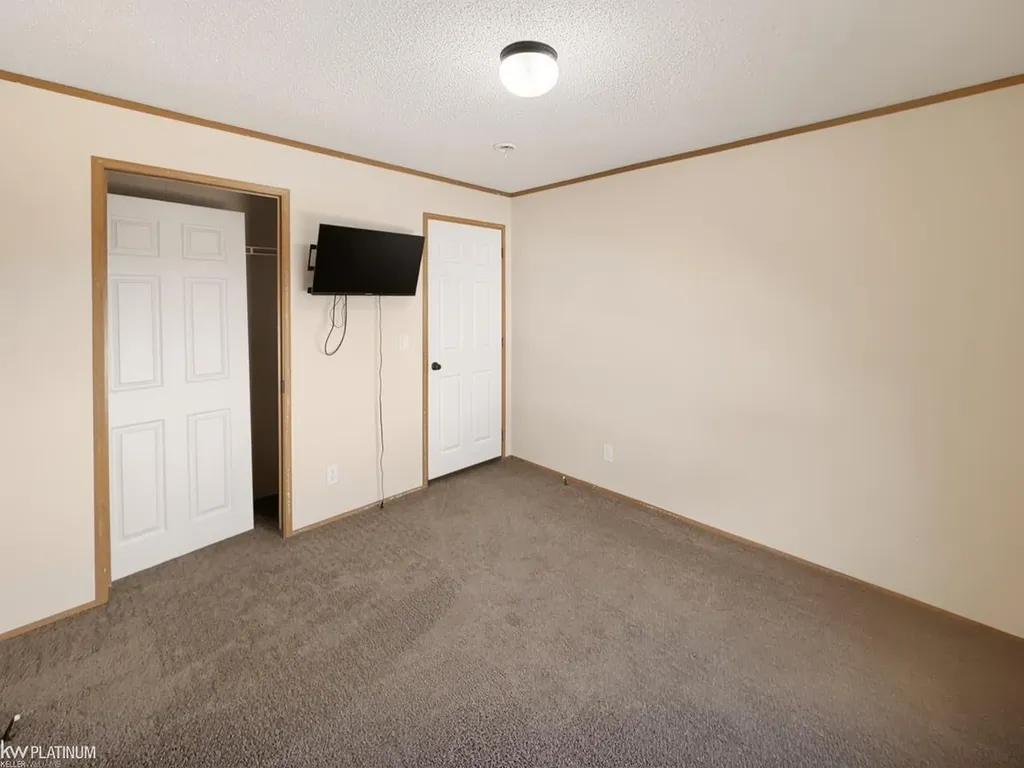 49982 Pennbrook Court Shelby Charter Township MI 48317