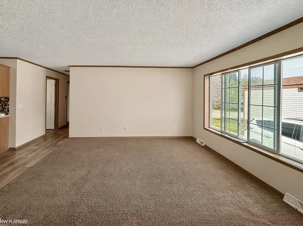 49982 Pennbrook Court Shelby Charter Township MI 48317