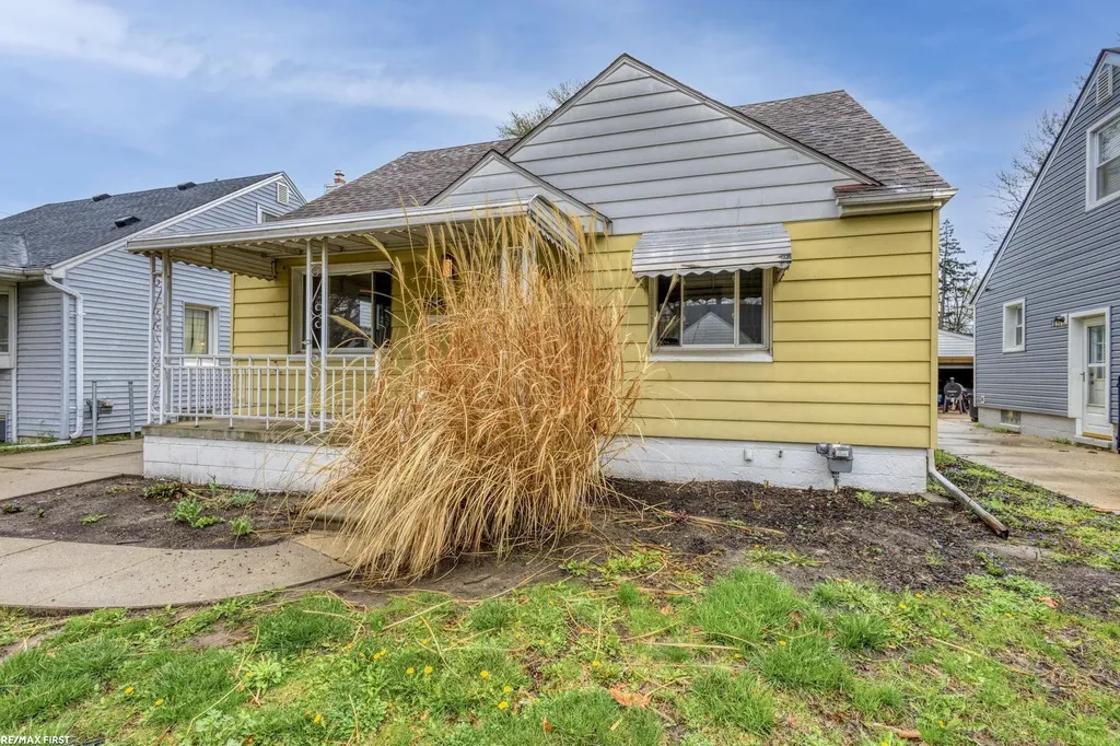 26308 Culver St Street St. Clair Shores City MI 48081