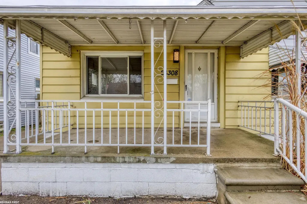 26308 Culver St Street St. Clair Shores City MI 48081