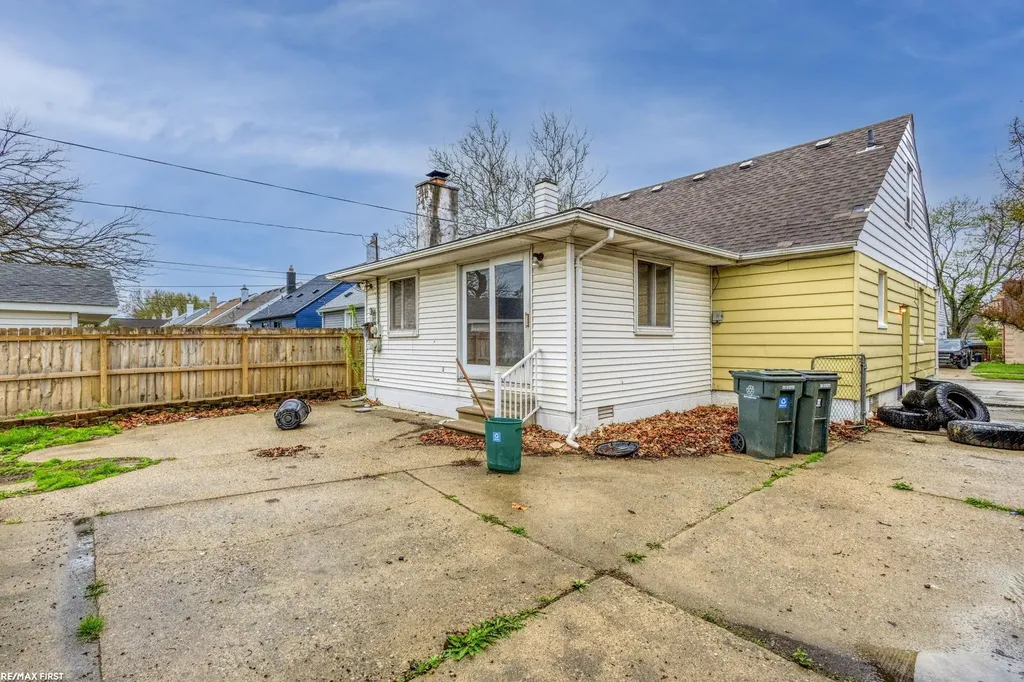 26308 Culver St Street St. Clair Shores City MI 48081
