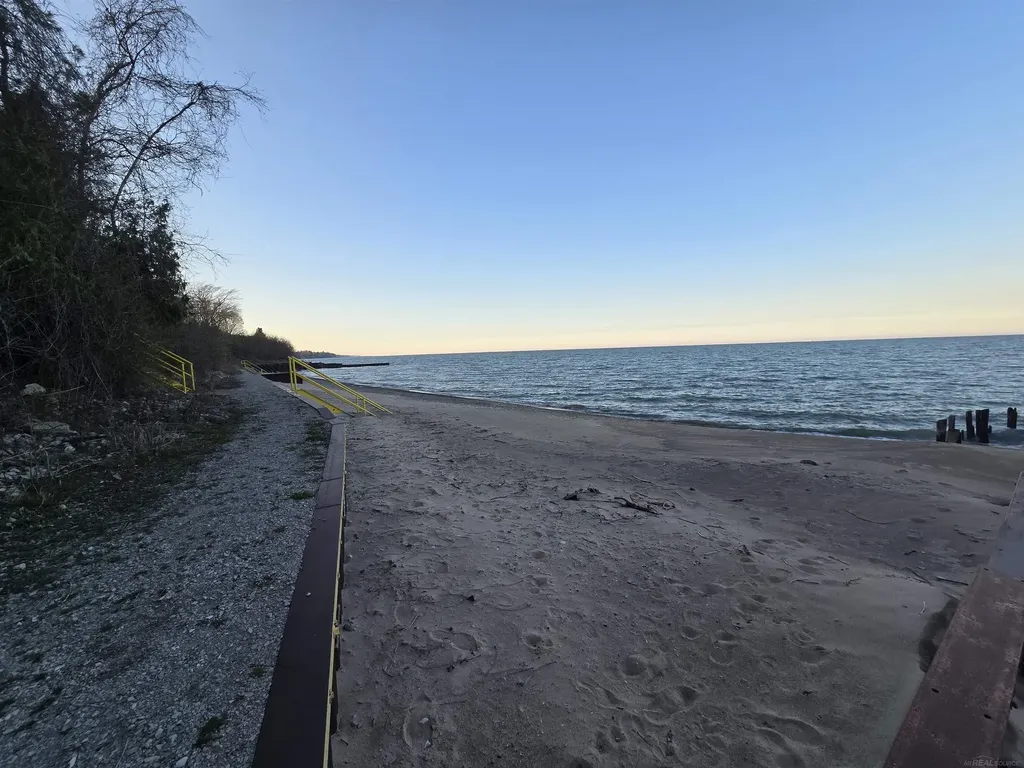 7333 Hawthorne Road Worth Township MI 48450