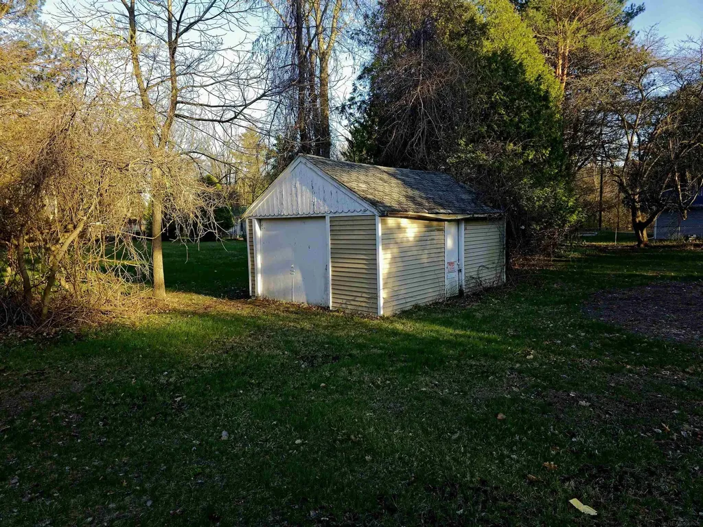 7333 Hawthorne Road Worth Township MI 48450
