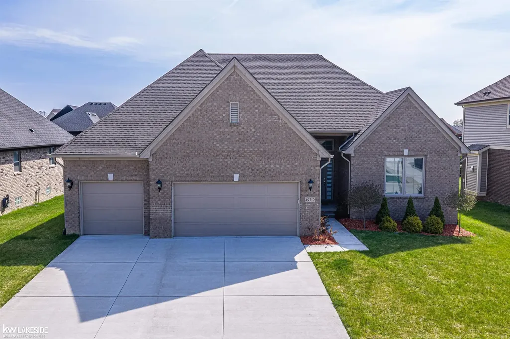 49712 Split Rock Road Macomb Township MI 48044