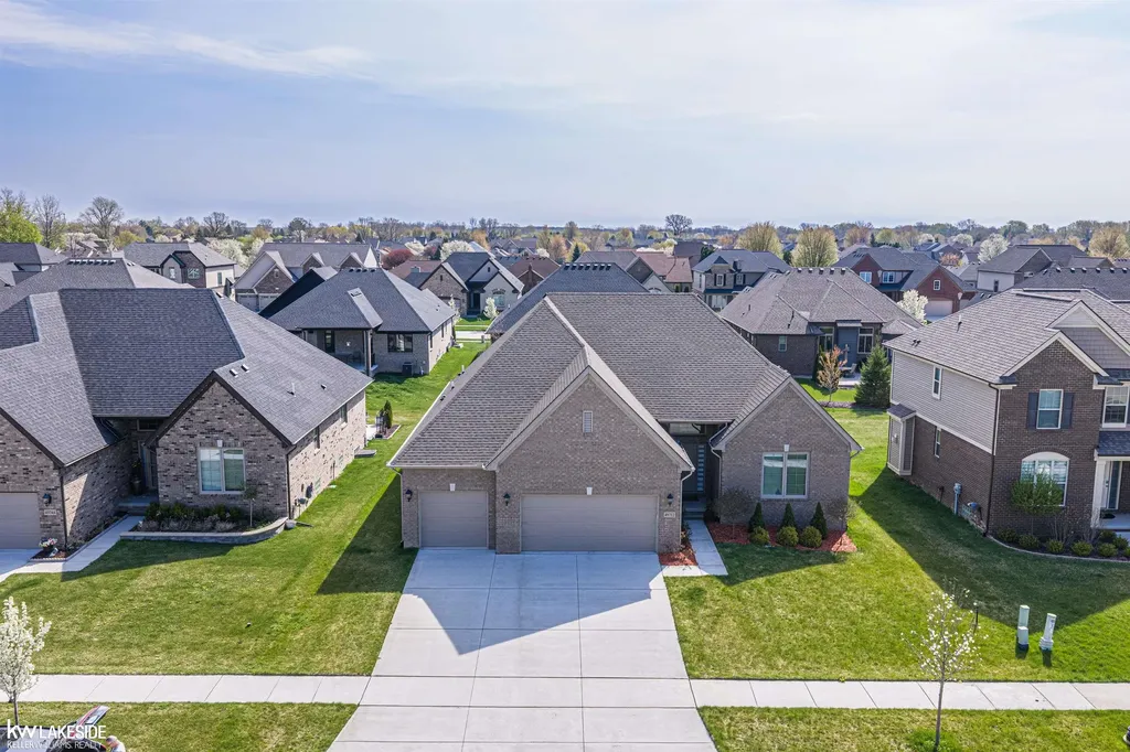 49712 Split Rock Road Macomb Township MI 48044