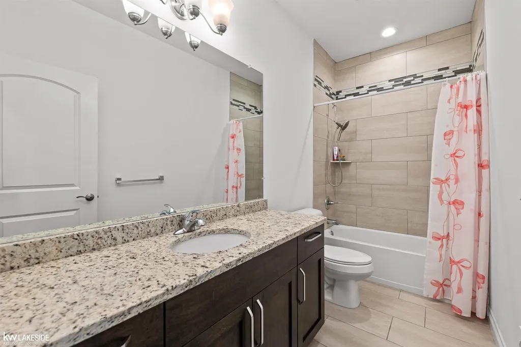49712 Split Rock Road Macomb Township MI 48044