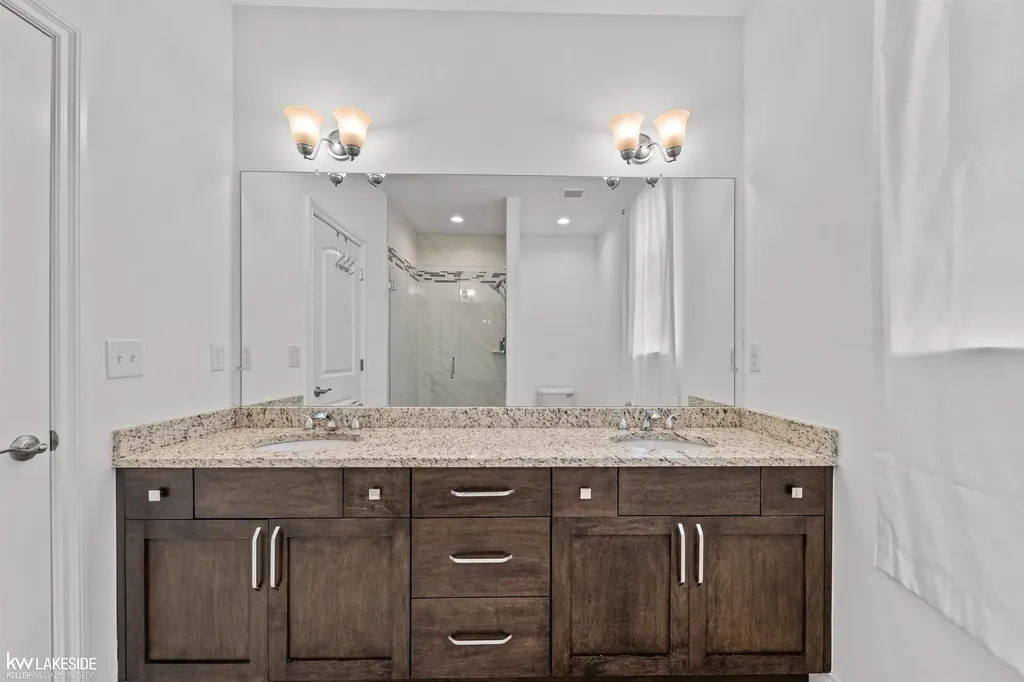 49712 Split Rock Road Macomb Township MI 48044