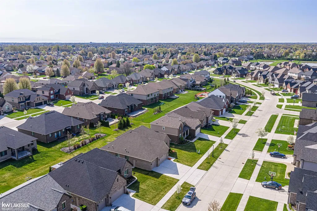 49712 Split Rock Road Macomb Township MI 48044