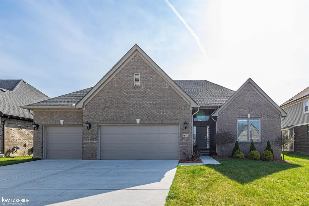 49712 Split Rock Road Macomb Township MI 48044