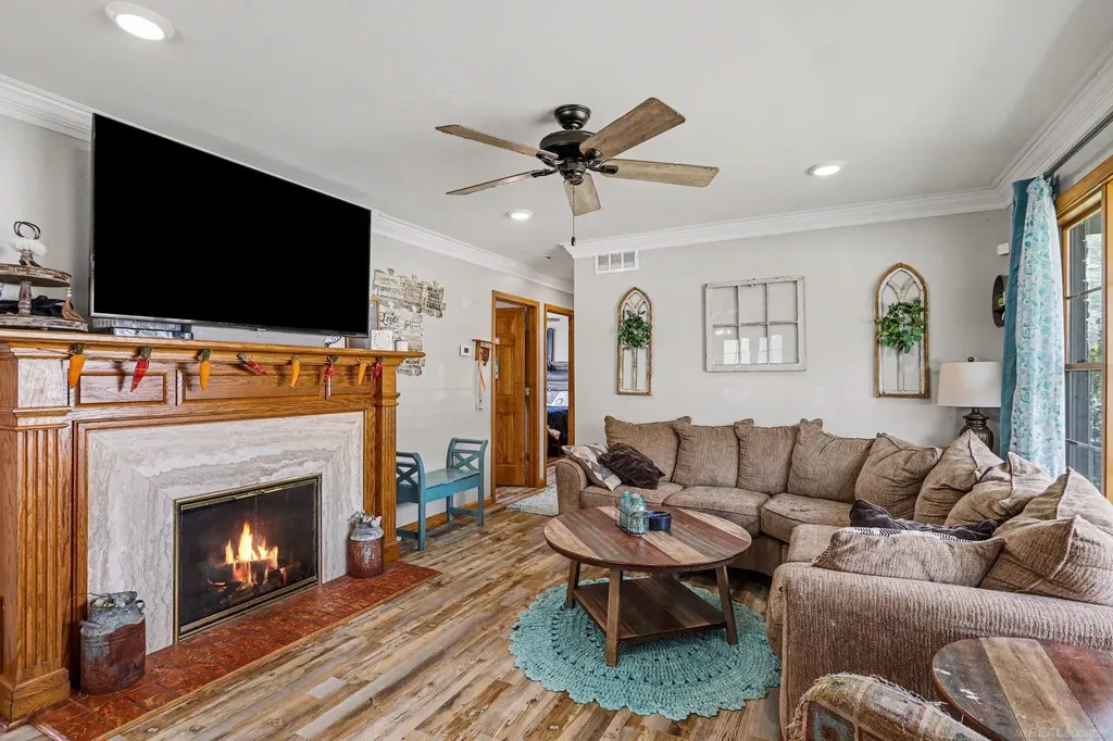 306 Sanson Street Bay City City MI 48706