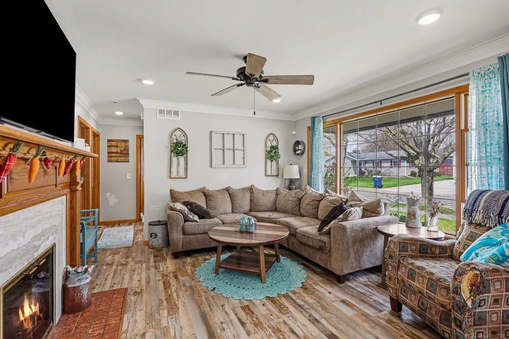 306 Sanson Street Bay City City MI 48706