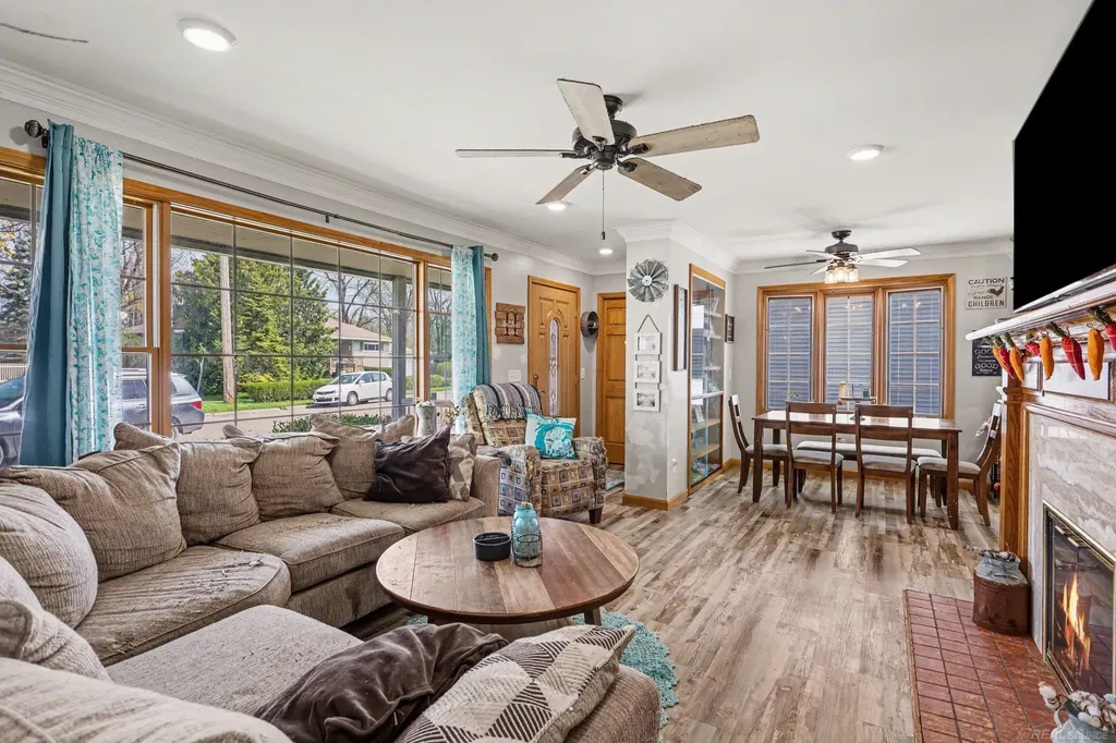 306 Sanson Street Bay City City MI 48706