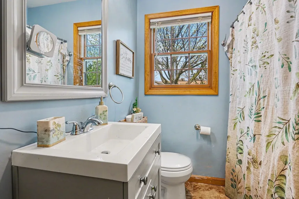 306 Sanson Street Bay City City MI 48706
