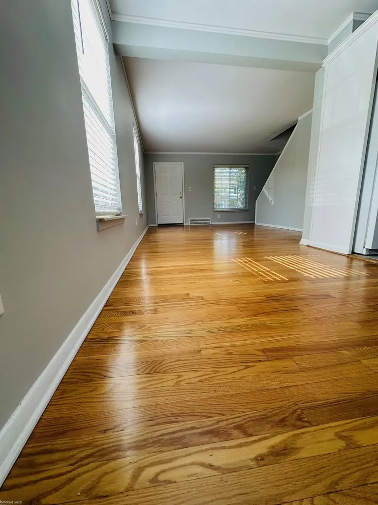 22935 Gary Ln Lane St. Clair Shores City MI 48080